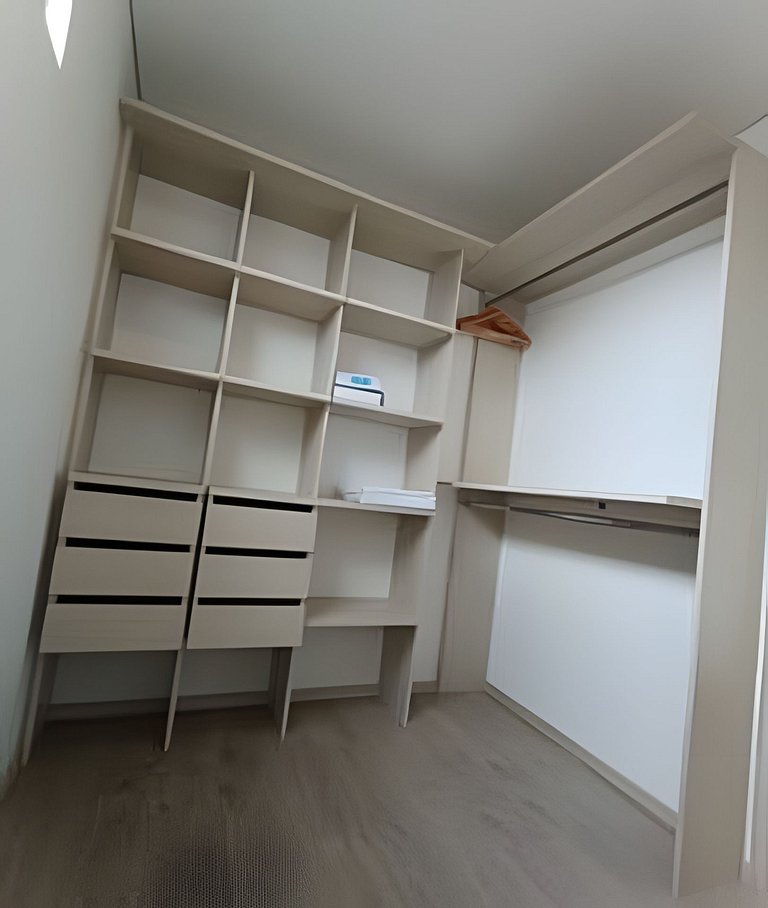 Great apartment close to 93 park