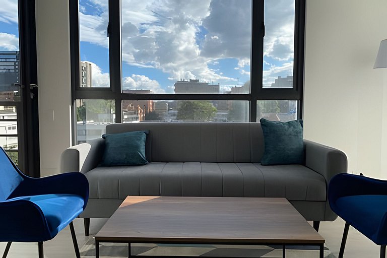 Espectacular y moderno apartamento cerca al Virrey