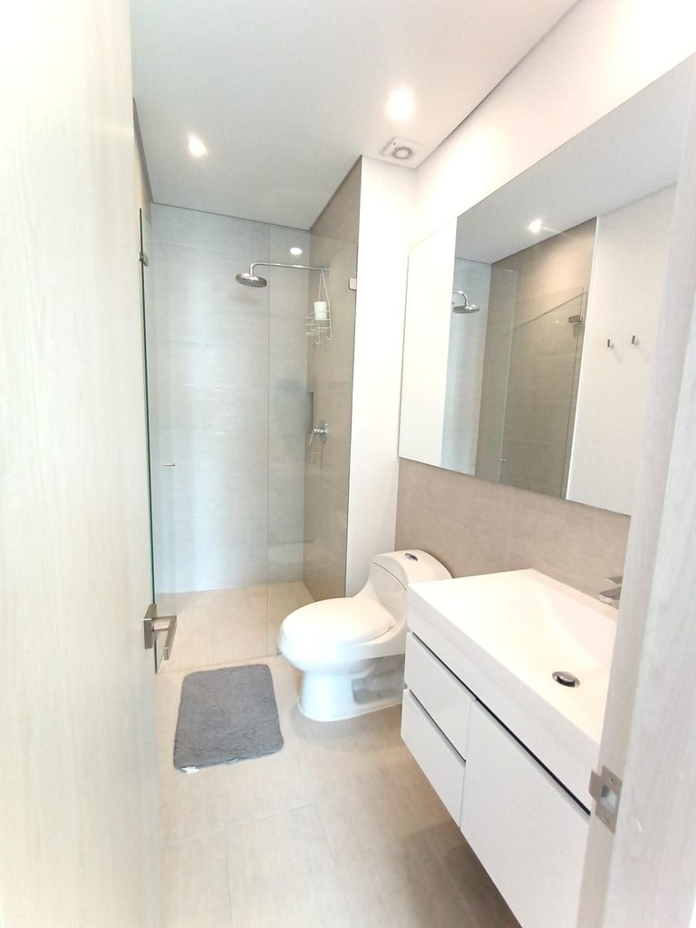 Apartamento comodo y moderno con vista.
