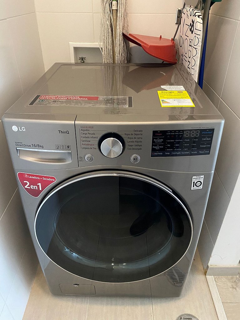 Apartamento comodo y moderno con vista.
