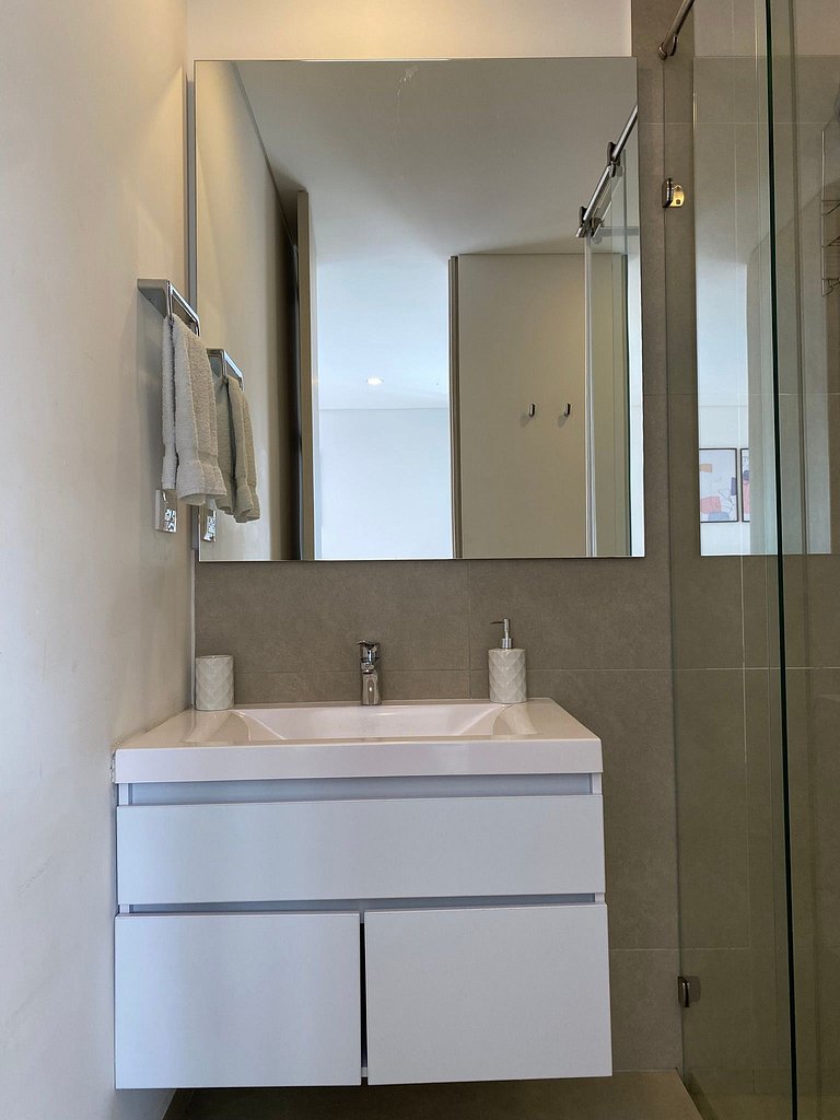 modern, confortable and excelent location