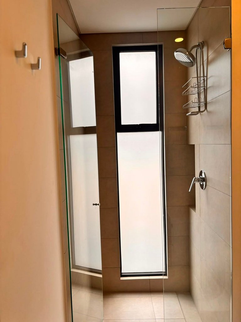 Espectacular y moderno apartamento cerca al Virrey