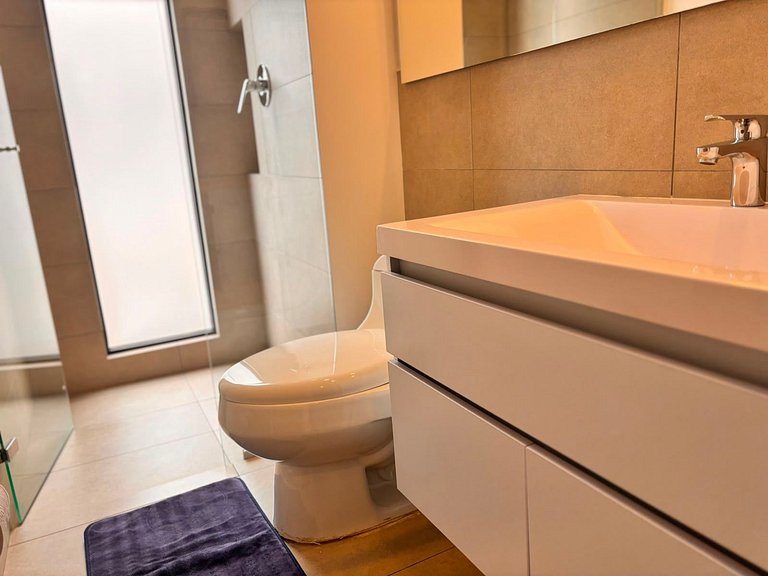 Espectacular y moderno apartamento cerca al Virrey
