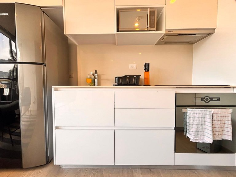 Espectacular y moderno apartamento cerca al Virrey
