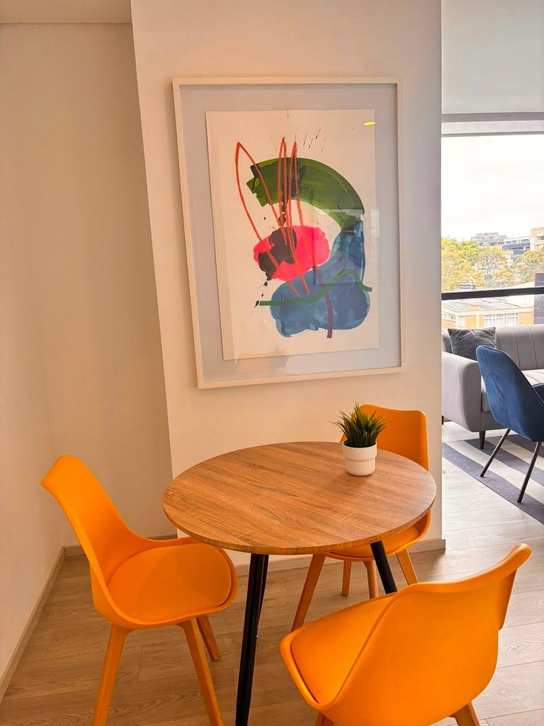 Espectacular y moderno apartamento cerca al Virrey